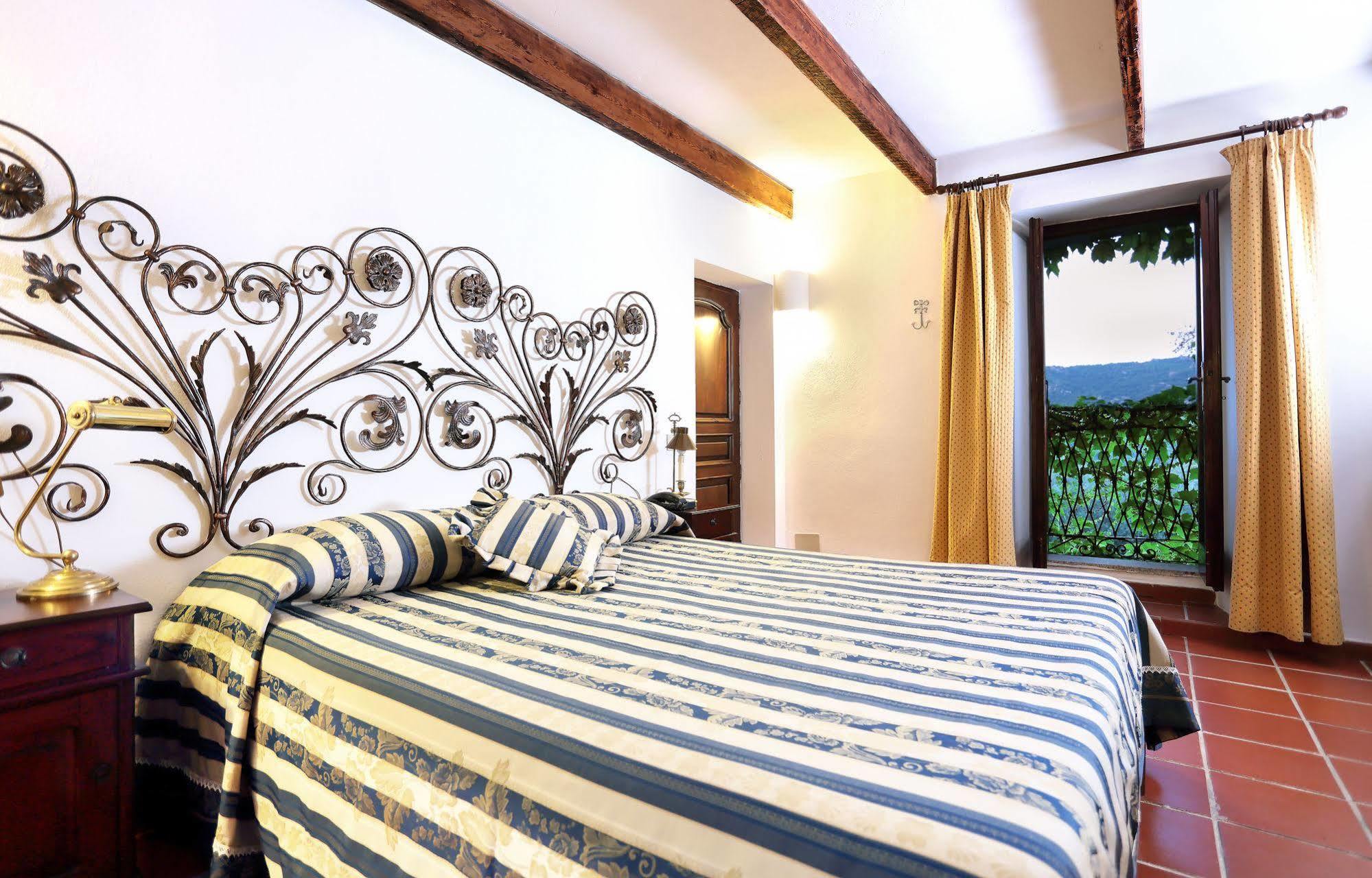L'Agnata Di De Andre Boutique Hotel Tempio Pausania Eksteriør bilde